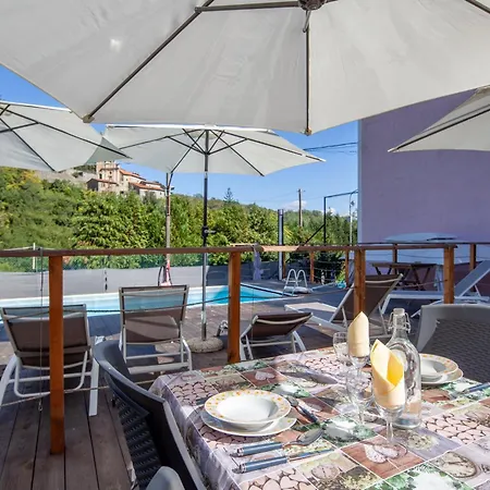 شقة Perla In Front Of The Castle- Pool, Wellness&special Dinner